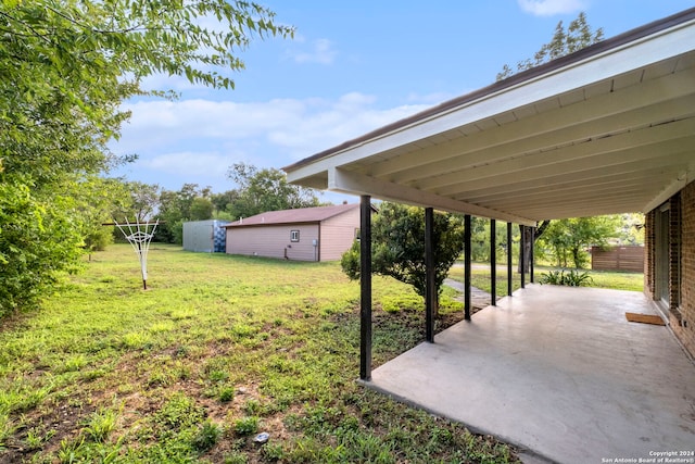 view of yard with a patio area