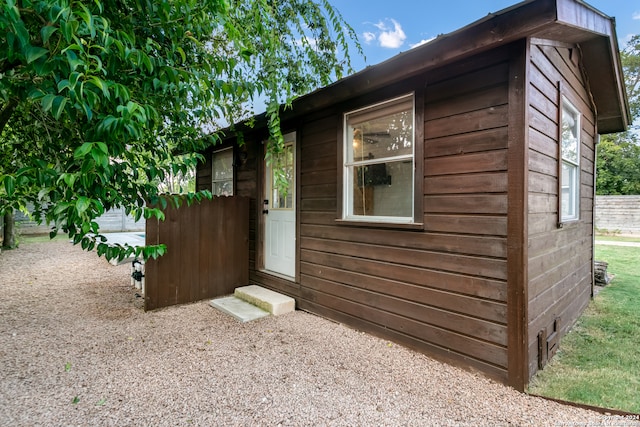 view of outbuilding