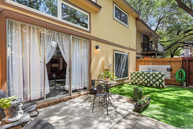 12019 Ashrock Ct, San Antonio, TX 78230 - view of patio with fence