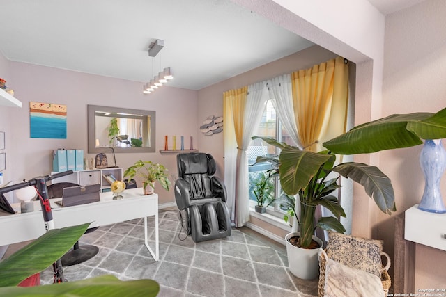 12019 Ashrock Ct, San Antonio, TX 78230 - sitting room with baseboards