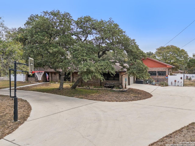 view of front of house featuring a garage