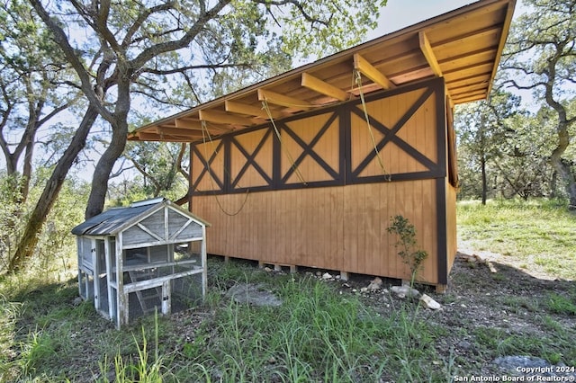 view of outbuilding featuring an outbuilding