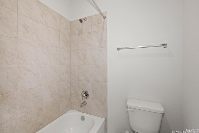 full bathroom featuring toilet and shower / bathing tub combination