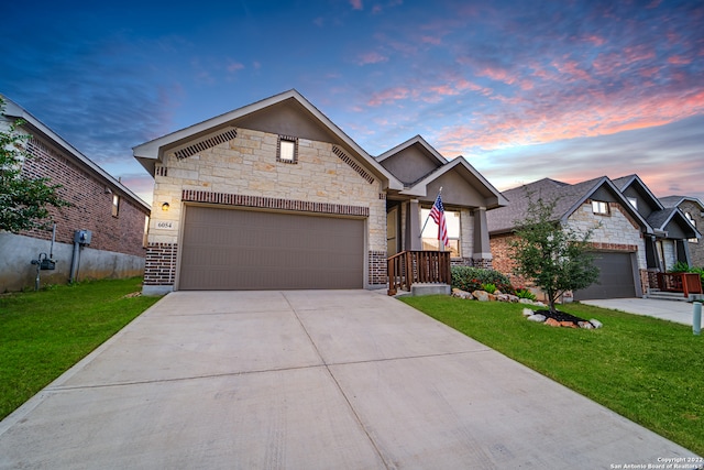 view of front of property with a lawn