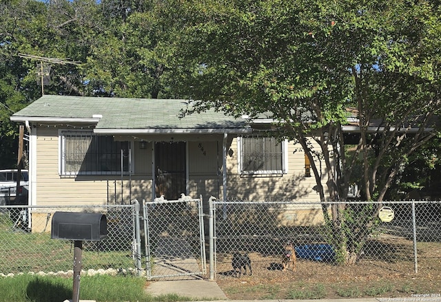 view of front of house