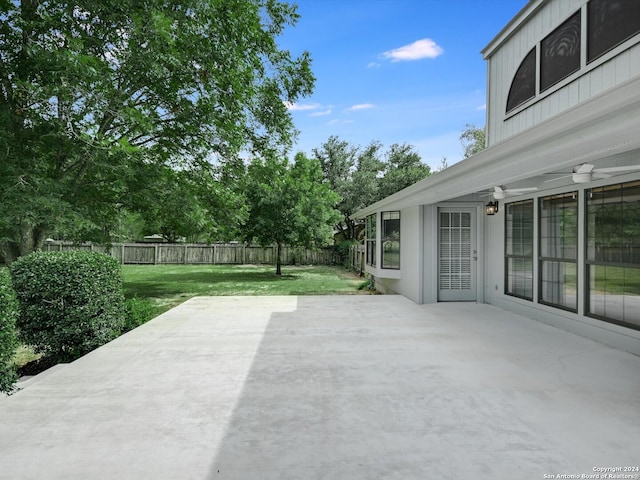 view of patio with ceiling fan