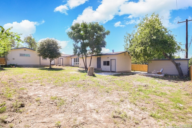 view of yard with a patio area