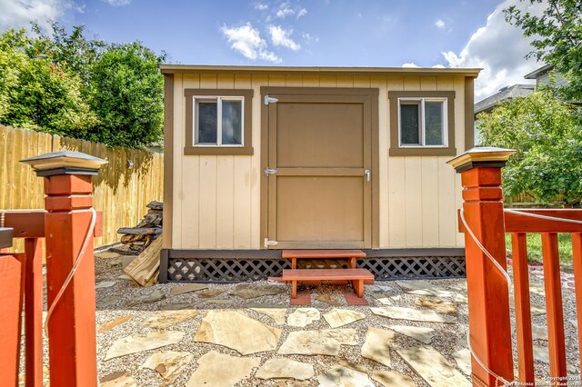 view of outbuilding