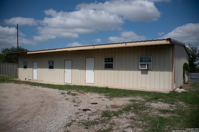 3325 N Abbott Rd, Saint Hedwig, TX 78152