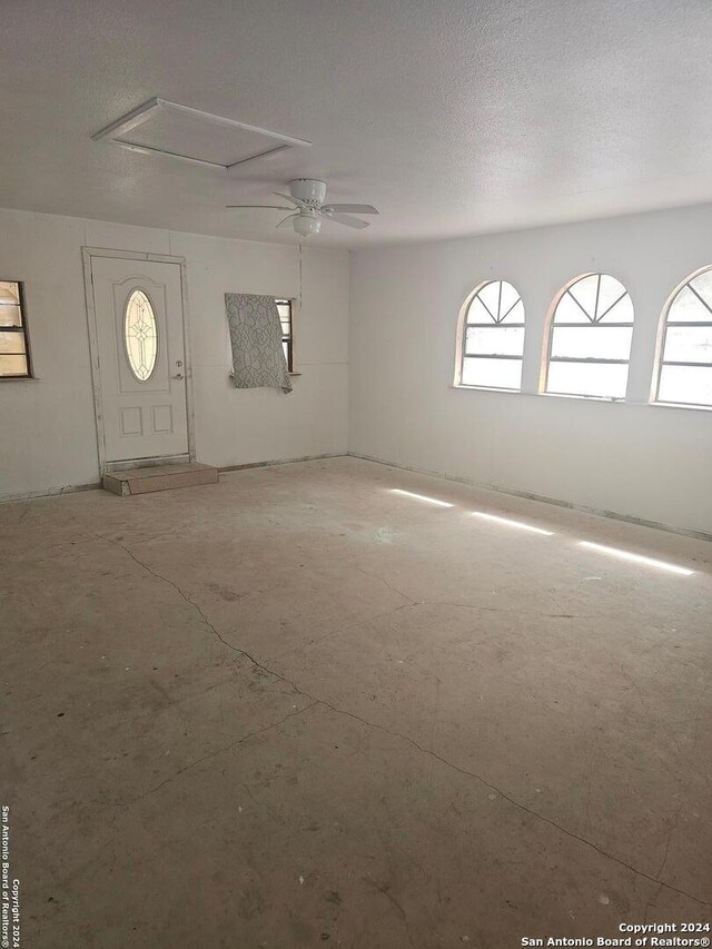 3325 N Abbott Rd, Saint Hedwig, TX 78152