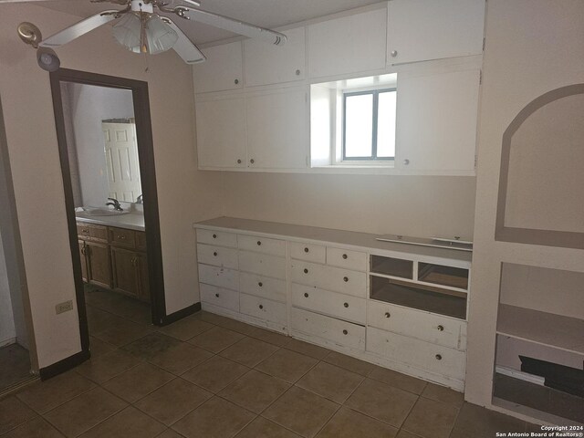 3325 N Abbott Rd, Saint Hedwig, TX 78152