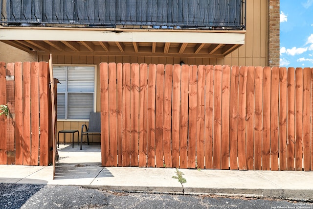 exterior space featuring a balcony