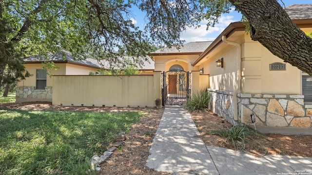 view of front of property