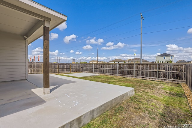 view of yard with a patio area