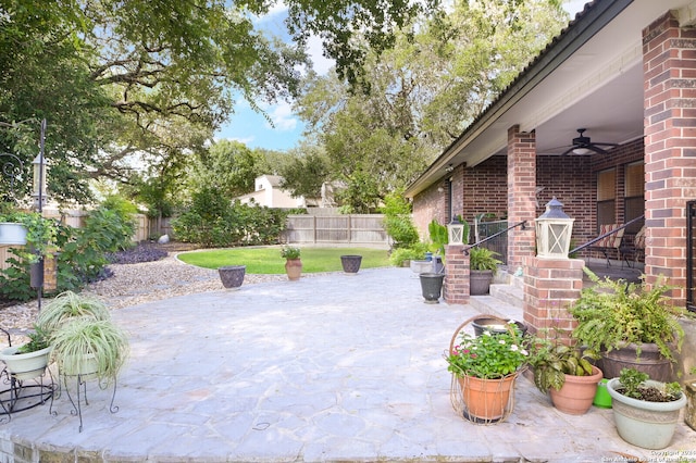 view of patio with ceiling fan