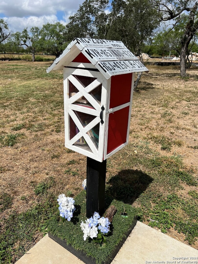 4951 Sandstone Way, San Antonio, TX 78222 - view of outdoor structure