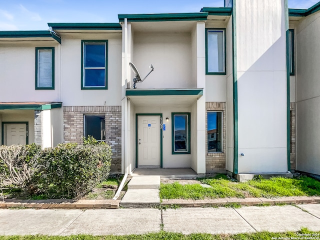 view of townhome / multi-family property