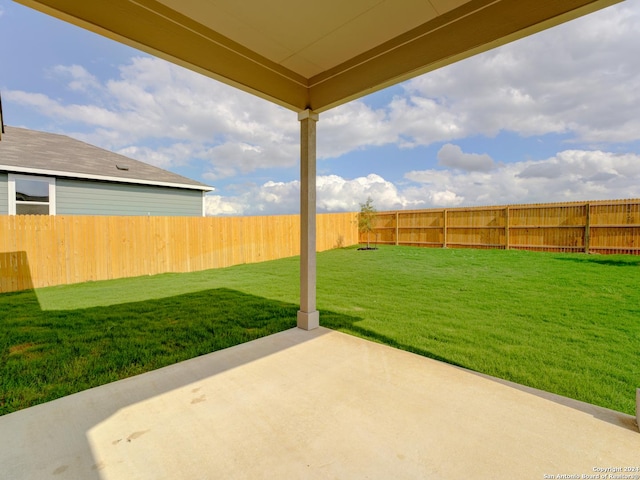 9918 Forestier Grn, San Antonio, TX 78221 - view of yard with a patio