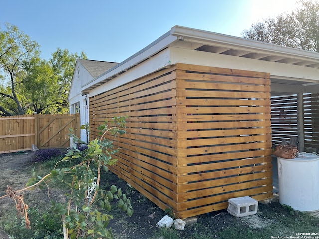 view of outbuilding