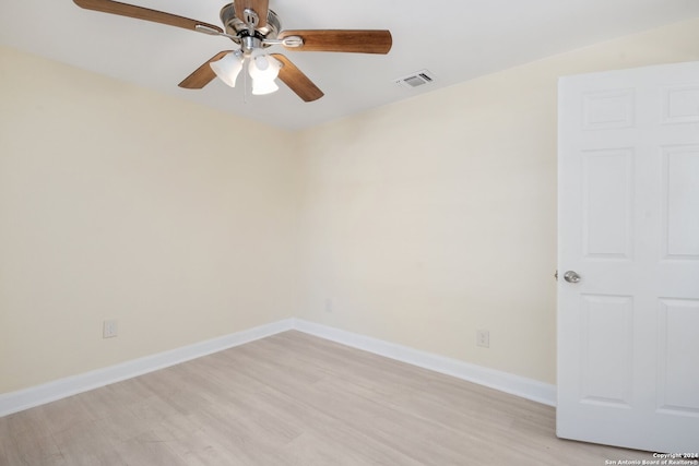 unfurnished room with light hardwood / wood-style floors and ceiling fan