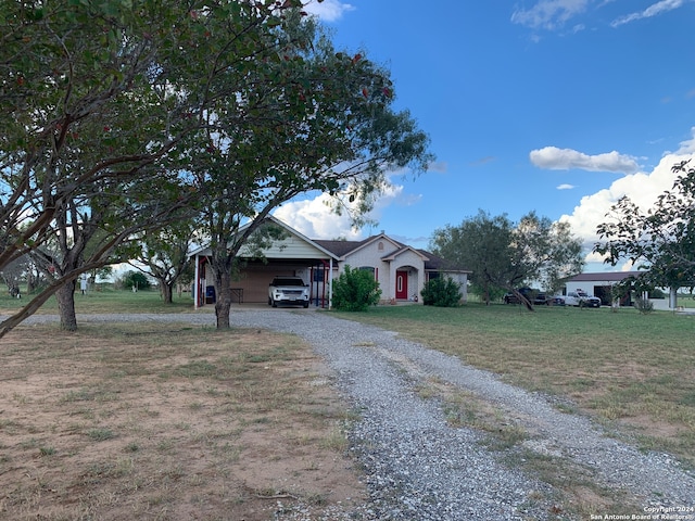 view of front facade with a front yard