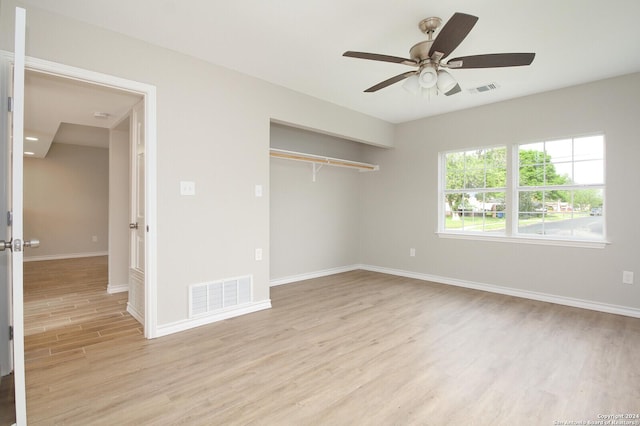 439 Susanwood Dr, San Antonio, TX 78220 - unfurnished bedroom featuring a closet, visible vents, baseboards, and light wood-style floors