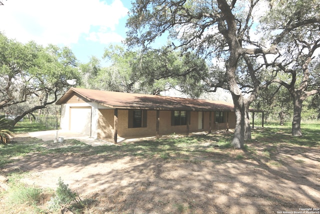 view of front of home featuring a garage