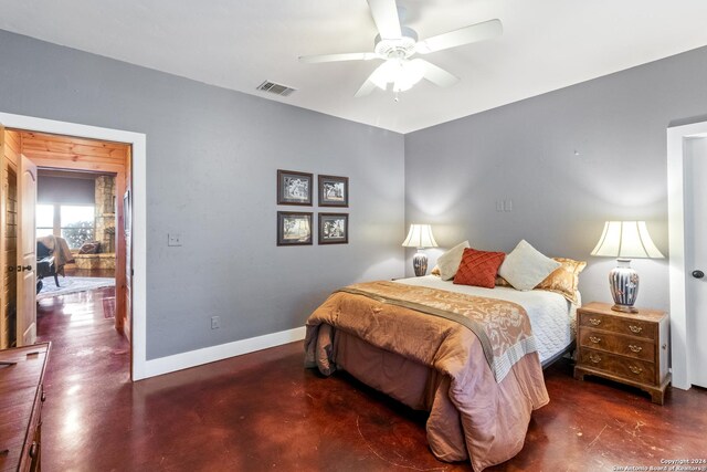 bedroom featuring ceiling fan