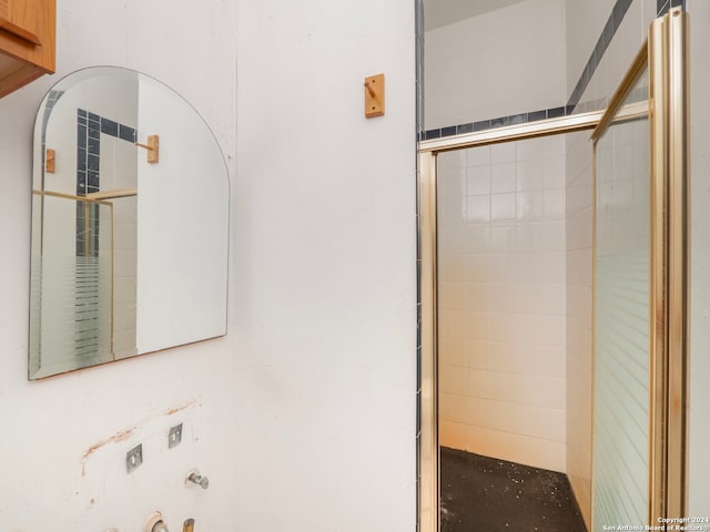 bathroom with walk in shower