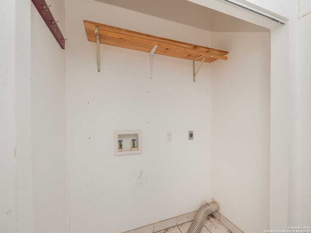 laundry area with electric dryer hookup and hookup for a washing machine