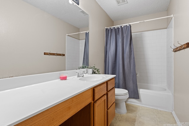 full bathroom featuring a textured ceiling, shower / bath combo, vanity, and toilet