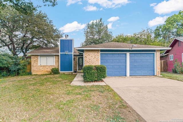 ranch-style home with a front yard