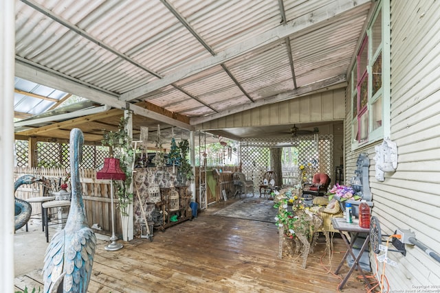 deck with ceiling fan