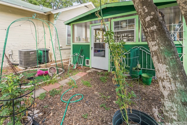 property entrance featuring cooling unit