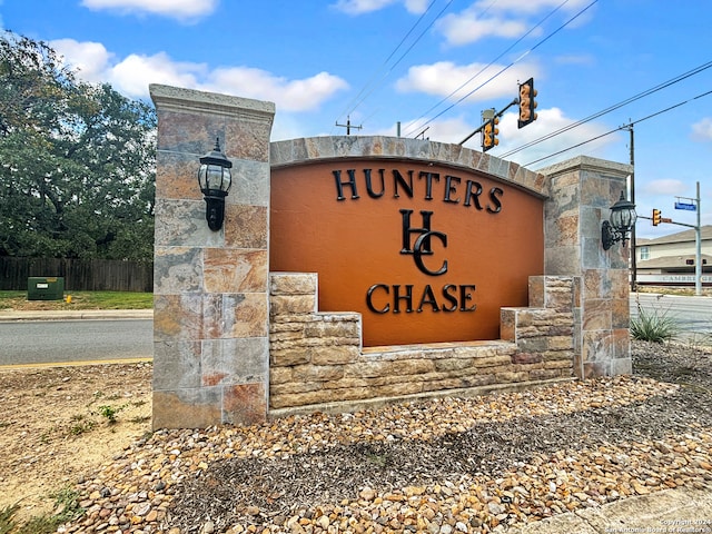 view of community / neighborhood sign