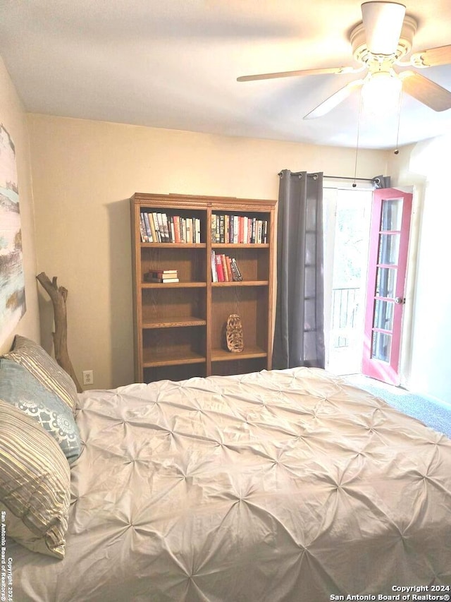 unfurnished bedroom featuring ceiling fan