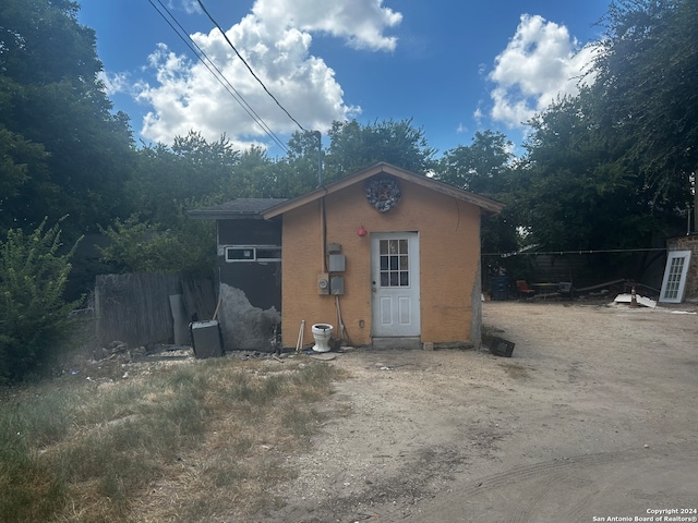 view of outbuilding