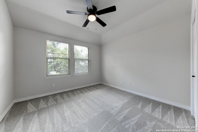 unfurnished room featuring carpet and ceiling fan