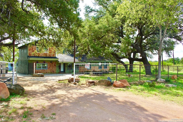 view of front facade featuring a patio