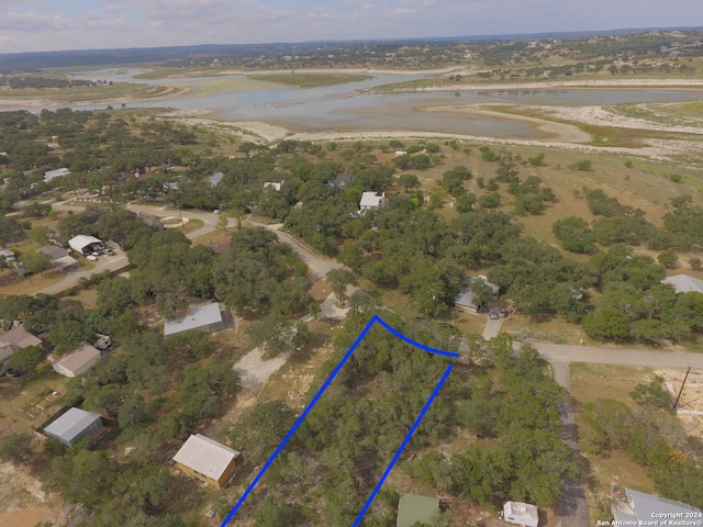 Listing photo 2 for 2171 Lakeshore Dr, Canyon Lake TX 78133