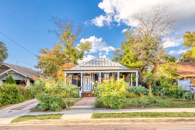 bungalow-style home featuring a porch