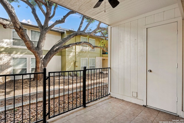 balcony with ceiling fan