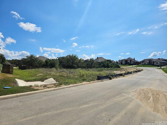 Listing photo 2 for 846 Sweet Rose, Castroville TX 78009