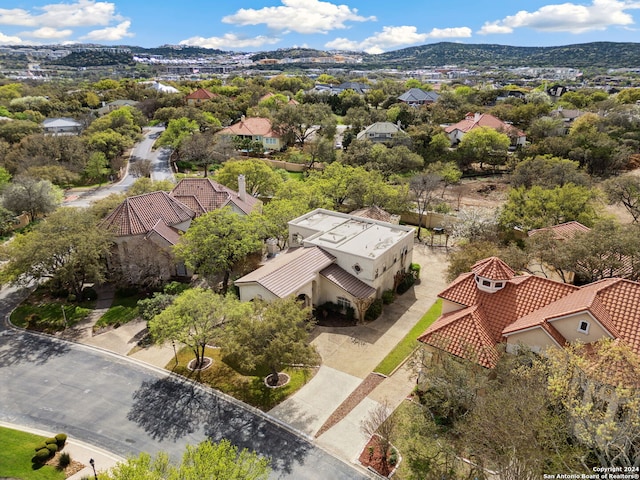 bird's eye view with a mountain view