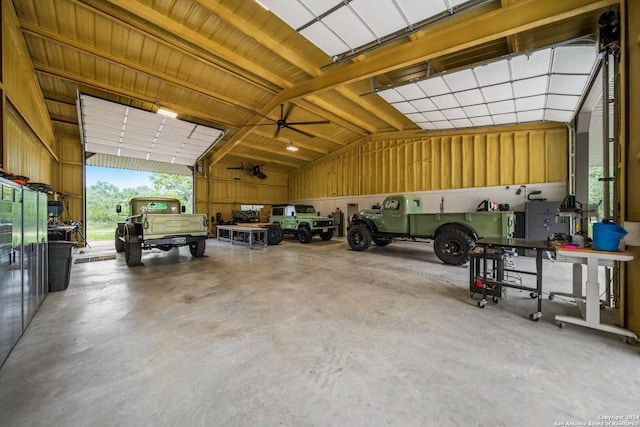 garage featuring ceiling fan