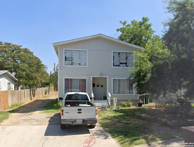 view of front of home