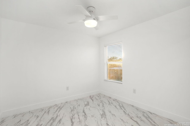 empty room with ceiling fan