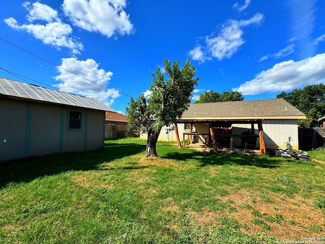 133 Rio Grande St, Uvalde, TX 78801 - view of yard