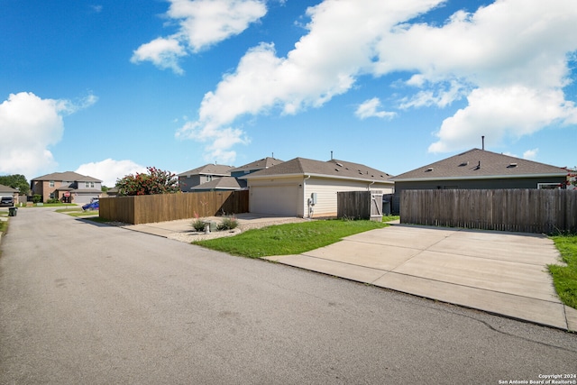 ranch-style house featuring a garage