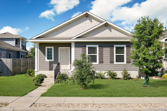 view of front of house with a front lawn